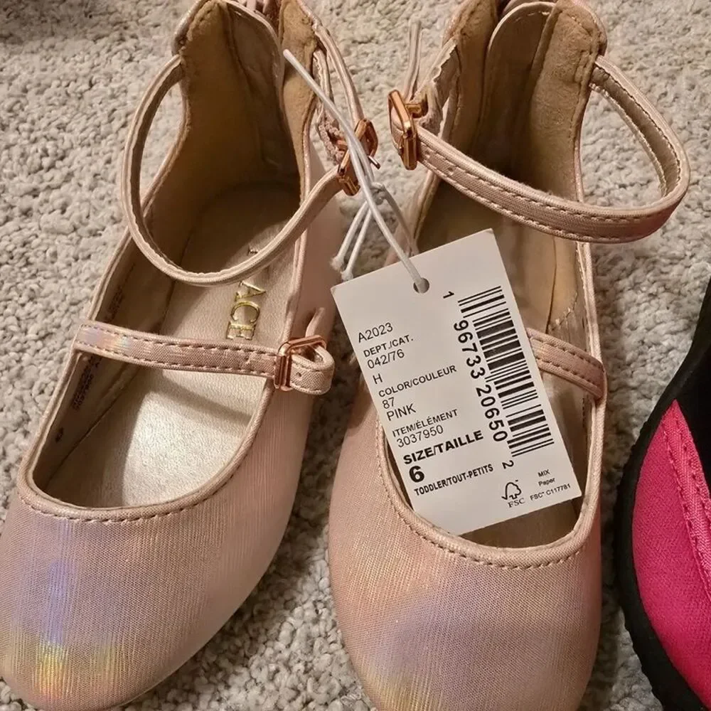 Toddler girl shoes size 6. Bundle of 4 shoes